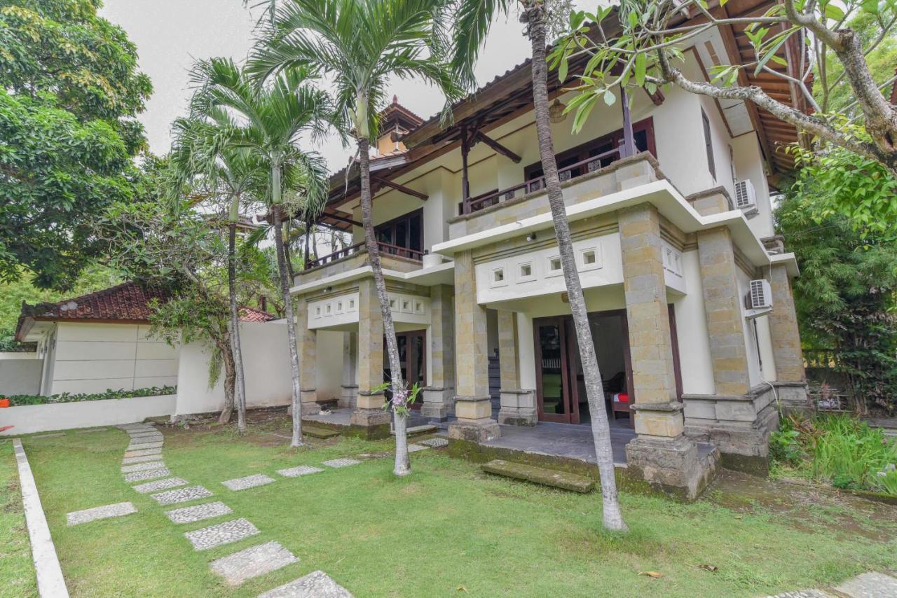 Reddoorz Plus Near Seminyak Square Denpasar Extérieur photo